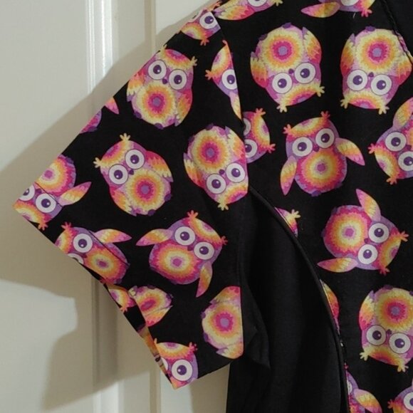 White Cross Small nurse scrubs top shirt short sleeve black orange owl S… - Picture 2 of 8